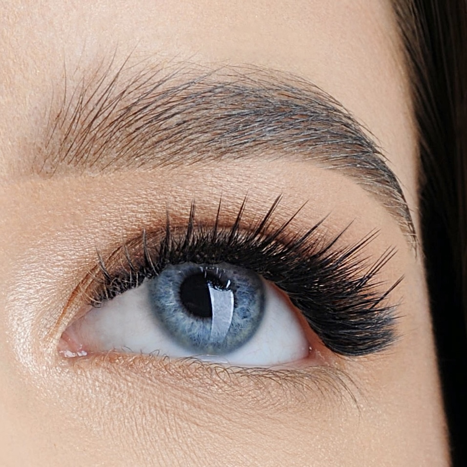 FASHION LASHES – KREATYWNE PRZEDŁUZANIE RZĘS